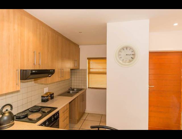 2 BEDROOM APARTMENT RENTED IN LORRAINE